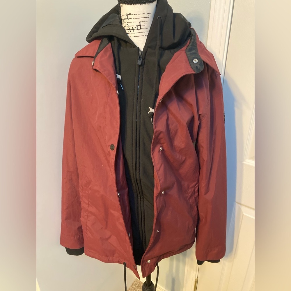 Women’s empyre snowboarding coach jacket with built in hoodie size medium